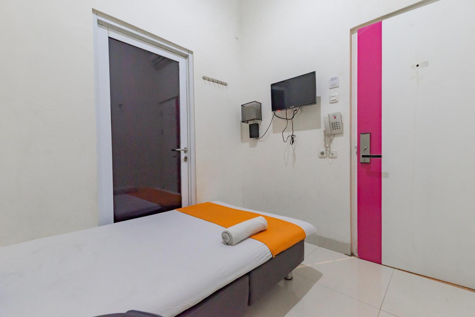 Sans Hotel Diemdi Kiaracondoong Bandung Bagian luar foto
