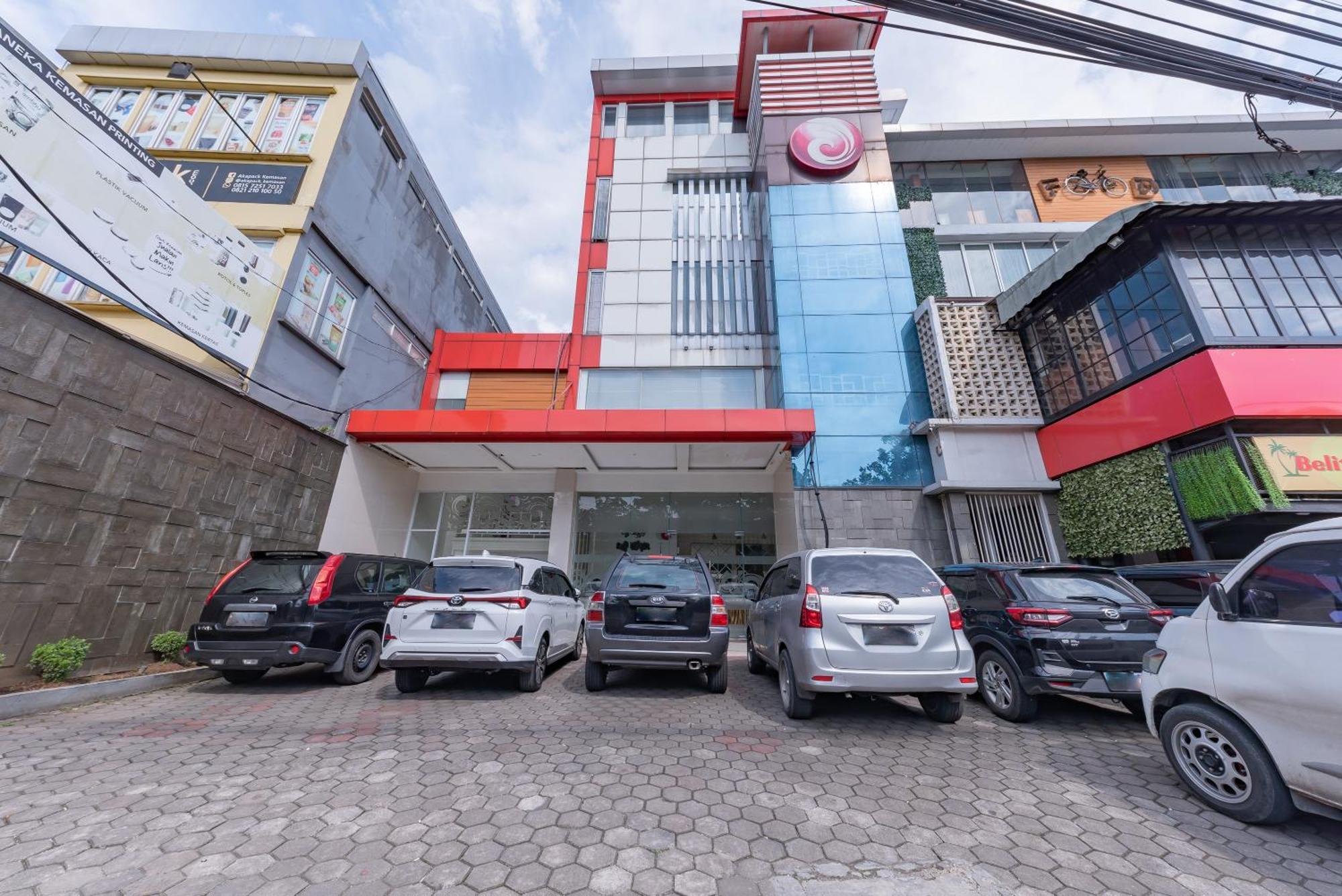 Sans Hotel Diemdi Kiaracondoong Bandung Bagian luar foto
